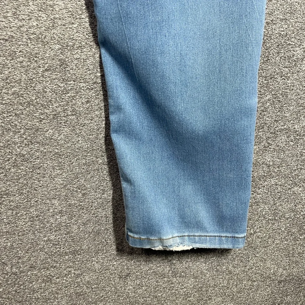 Catherines Sateen Stretch Light Wash Straight Leg Jeans Womens 18W Blue Denim